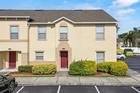 Townhouse in Kissimmee, Florida 4 bedrooms, 174.01 sq.m. № 1795138 - photo 2