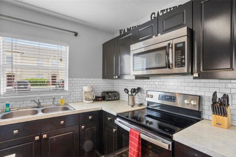 Townhouse in Kissimmee, Florida 4 bedrooms, 174.01 sq.m. № 1795138 - photo 15