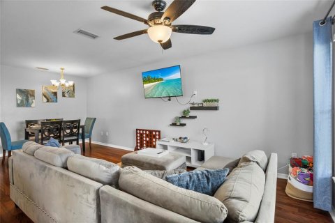 Townhouse in Kissimmee, Florida 4 bedrooms, 174.01 sq.m. № 1795138 - photo 9