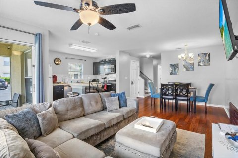 Townhouse in Kissimmee, Florida 4 bedrooms, 174.01 sq.m. № 1795138 - photo 11