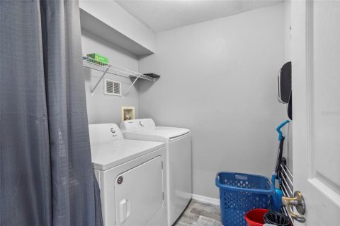 Townhouse in Kissimmee, Florida 4 bedrooms, 174.01 sq.m. № 1795138 - photo 22