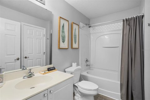 Townhouse in Kissimmee, Florida 4 bedrooms, 174.01 sq.m. № 1795138 - photo 21