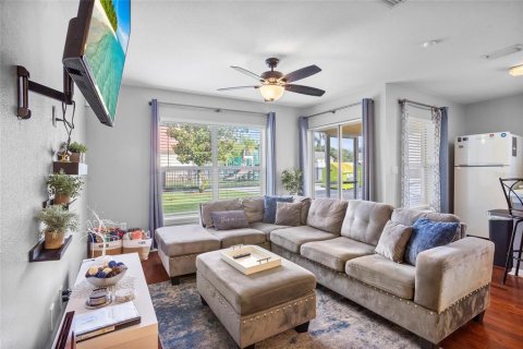Townhouse in Kissimmee, Florida 4 bedrooms, 174.01 sq.m. № 1795138 - photo 8