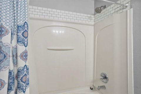 Townhouse in Kissimmee, Florida 4 bedrooms, 174.01 sq.m. № 1795138 - photo 30