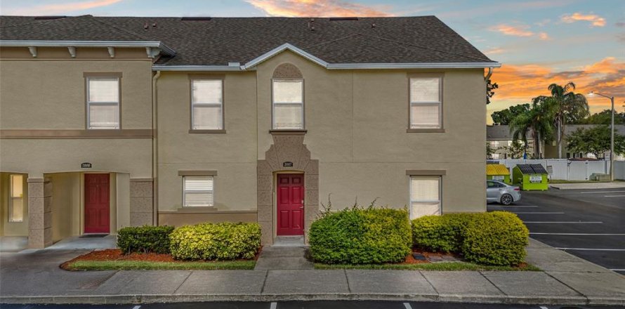Townhouse in Kissimmee, Florida 4 bedrooms, 174.01 sq.m. № 1795138