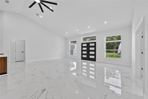 House in Ocala, Florida 4 bedrooms, 190.73 sq.m. № 2156321 - photo 12