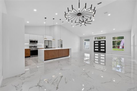 House in Ocala, Florida 4 bedrooms, 190.73 sq.m. № 2156321 - photo 15