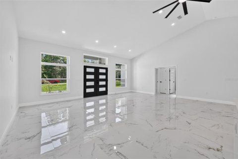 House in Ocala, Florida 4 bedrooms, 190.73 sq.m. № 2156321 - photo 10