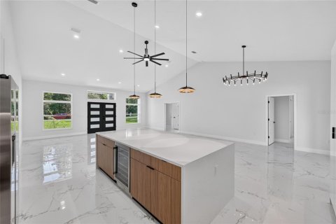 House in Ocala, Florida 4 bedrooms, 190.73 sq.m. № 2156321 - photo 18