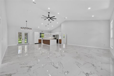 House in Ocala, Florida 4 bedrooms, 190.73 sq.m. № 2156321 - photo 14