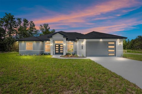 House in Ocala, Florida 4 bedrooms, 190.73 sq.m. № 2156321