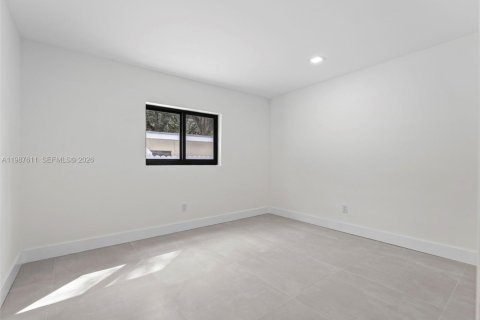 Купить виллу или дом в Норт-Майами-Бич, Флорида 7 спален, 204.48м2, № 2050307 - фото 13