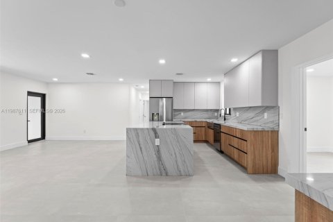 Купить виллу или дом в Норт-Майами-Бич, Флорида 7 спален, 204.48м2, № 2050307 - фото 10