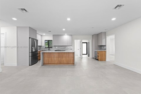 Купить виллу или дом в Норт-Майами-Бич, Флорида 7 спален, 204.48м2, № 2050307 - фото 8