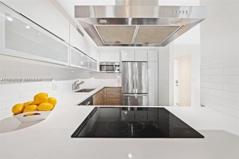 Снять в аренду кондоминиум в Санни-Айлс-Бич, Флорида 2 спальни, 126.07м2, № 2042573 - фото 10