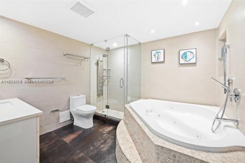 Снять в аренду кондоминиум в Санни-Айлс-Бич, Флорида 2 спальни, 126.07м2, № 2042573 - фото 17