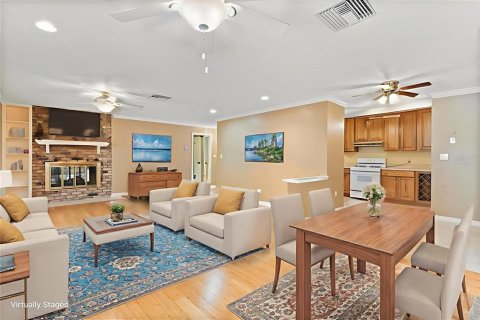 Casa en venta en Mount Dora, Florida, 3 dormitorios, 191.75 m2 № 1904869 - foto 3