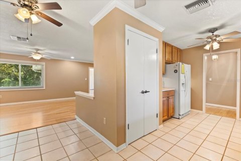 Casa en venta en Mount Dora, Florida, 3 dormitorios, 191.75 m2 № 1904869 - foto 12