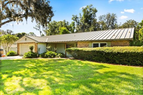 Casa en venta en Mount Dora, Florida, 3 dormitorios, 191.75 m2 № 1904869 - foto 2