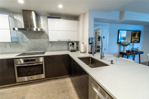Copropriété à vendre à Tampa, Floride: 2 chambres, 144.93 m2 № 2429028 - photo 13
