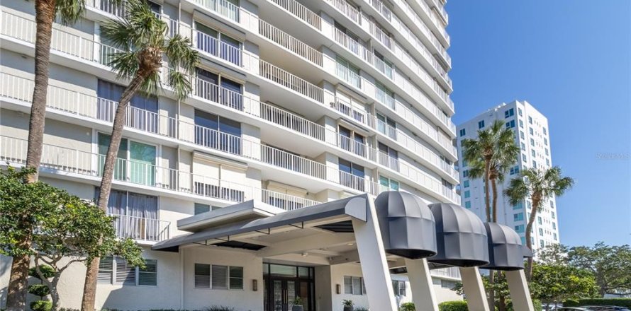 Condo à Tampa, Floride, 2 chambres  № 2429028