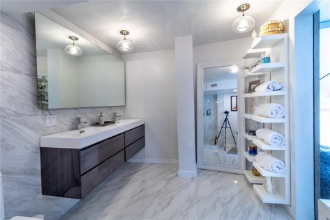 Copropriété à vendre à Tampa, Floride: 2 chambres, 144.93 m2 № 2429028 - photo 21