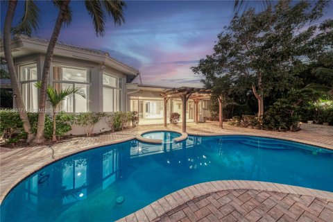 Villa ou maison à louer à Fort Lauderdale, Floride: 4 chambres, 214.33 m2 № 2055604 - photo 14