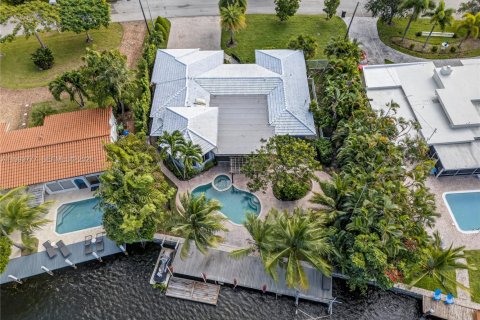 Villa ou maison à louer à Fort Lauderdale, Floride: 4 chambres, 214.33 m2 № 2055604 - photo 4