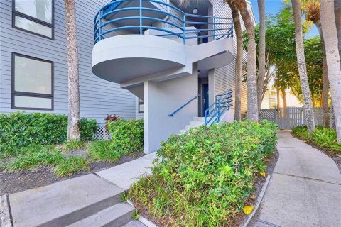 Copropriété à louer à Tierra Verde, Floride: 2 chambres, 146.79 m2 № 2266709 - photo 5