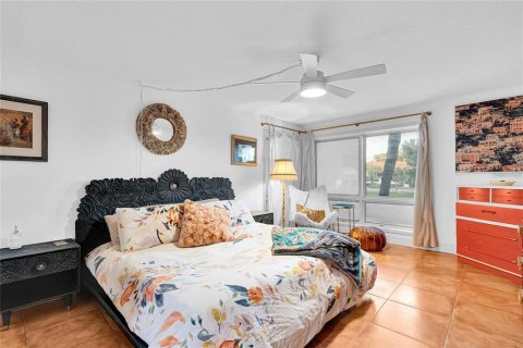 Copropriété à louer à Tierra Verde, Floride: 2 chambres, 146.79 m2 № 2266709 - photo 11