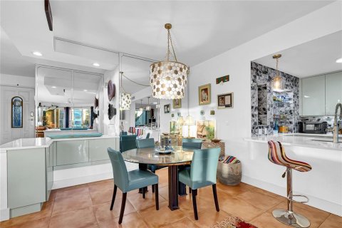 Copropriété à louer à Tierra Verde, Floride: 2 chambres, 146.79 m2 № 2266709 - photo 9