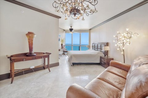 Condominio en venta en Hollywood, Florida, 3 dormitorios, 244.05 m2 № 2191111 - foto 29