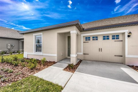 House in Lake Alfred, Florida 2 bedrooms, 106.56 sq.m. № 1813730 - photo 2