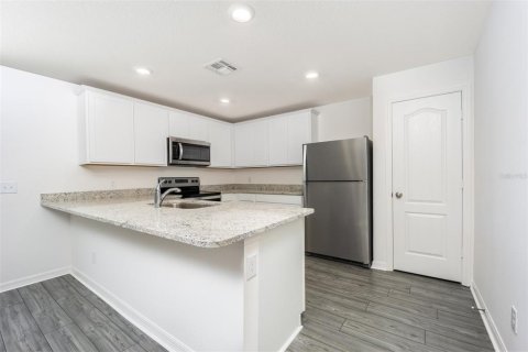House in Lake Alfred, Florida 2 bedrooms, 106.56 sq.m. № 1813730 - photo 6