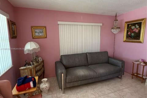 Купить кондоминиум в Уэст-Палм-Бич, Флорида 1 спальня, 65.22м2, № 1957719 - фото 6