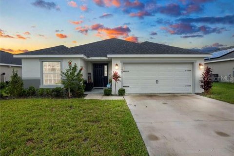 House in Polk City, Florida 3 bedrooms, 186.18 sq.m. № 1840598 - photo 19
