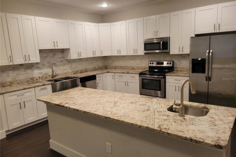 Townhouse in Orlando, Florida 3 bedrooms, 180.69 sq.m. № 2091735 - photo 7