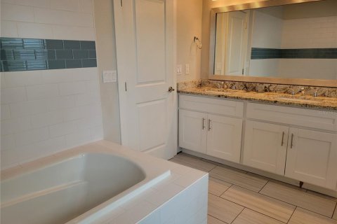 Townhouse in Orlando, Florida 3 bedrooms, 180.69 sq.m. № 2091735 - photo 18