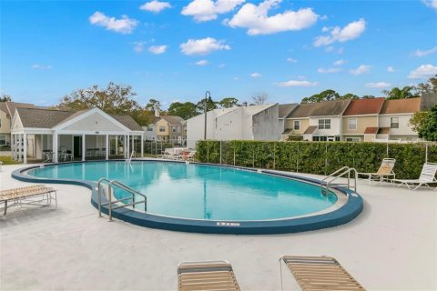 Townhouse in Largo, Florida 2 bedrooms, 107.86 sq.m. № 1795933 - photo 11