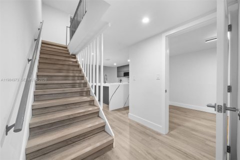 Condo in Miami Shores, Florida, 3 bedrooms № 2046815 - photo 14