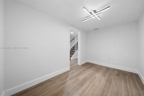 Condo in Miami Shores, Florida, 3 bedrooms № 2046815 - photo 17