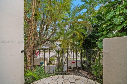 Condo in Miami Shores, Florida, 3 bedrooms № 2046815 - photo 27