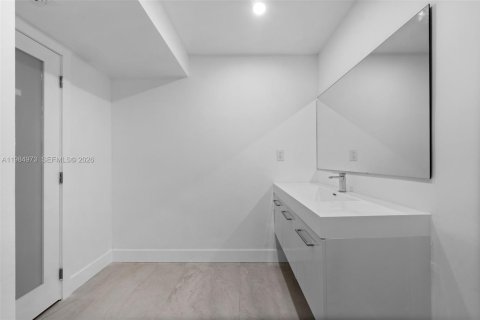 Condo in Miami Shores, Florida, 3 bedrooms № 2046815 - photo 30