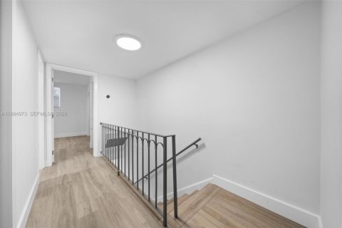 Condo in Miami Shores, Florida, 3 bedrooms № 2046815 - photo 21