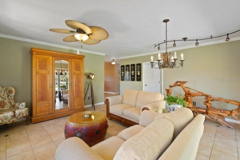 House in High Springs, Florida 4 bedrooms, 231.05 sq.m. № 1718230 - photo 8
