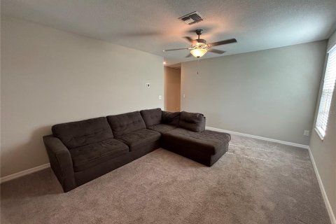 House in New Port Richey, Florida 5 bedrooms, 221.94 sq.m. № 1910653 - photo 21