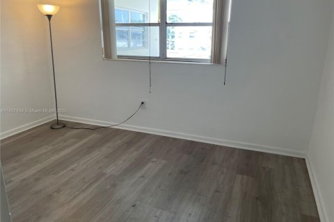 Copropriété à louer à Miami, Floride: 2 chambres № 1881940 - photo 5