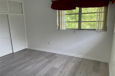 Copropriété à louer à Miami, Floride: 2 chambres № 1881940 - photo 4