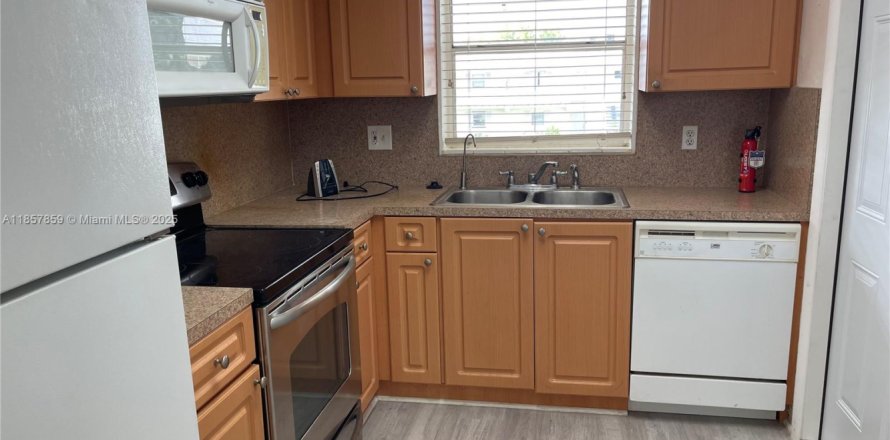 Condo à Miami, Floride, 2 chambres  № 1881940