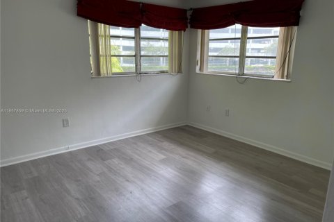 Copropriété à louer à Miami, Floride: 2 chambres № 1881940 - photo 3